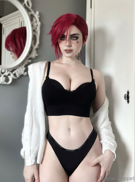 Thaysekloppel erotic star pic