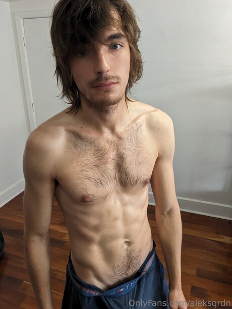 Aleksqrdn beautiful actress image