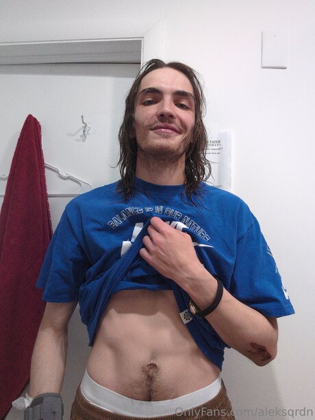 Aleksqrdn pornographic model pictures
