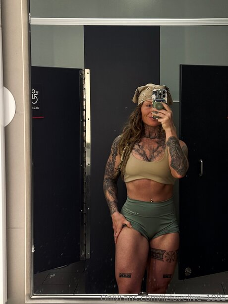 Lizlovelive 1995 beautiful pornstar gallery