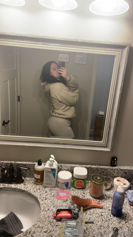 Bootsers69 model pic