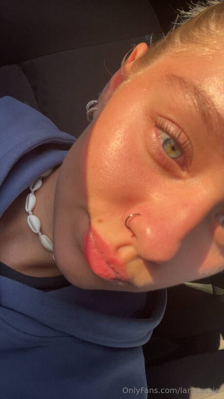 Laracassie high quality pornstar img