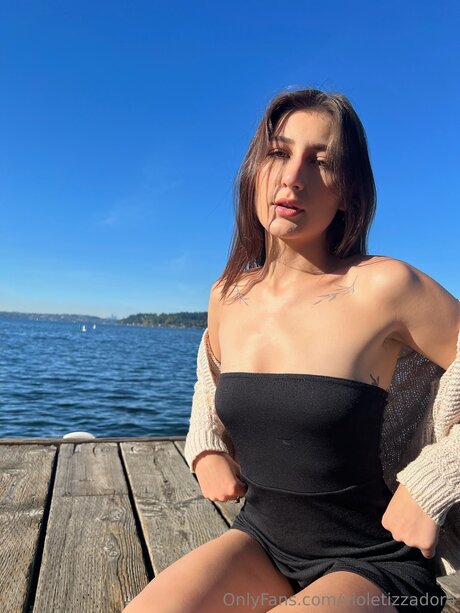 Violetizzadora hot actress photo