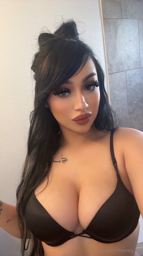 Itsstephhoneyxo21 pretty model photo