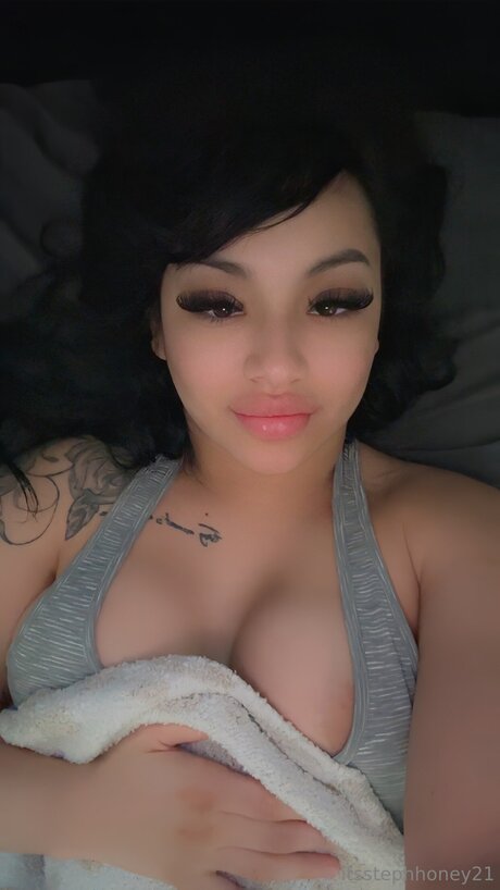 Itsstephhoneyxo21 model nudes image