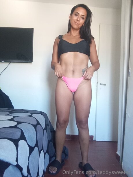 Teddysweets2 pornstar nude image