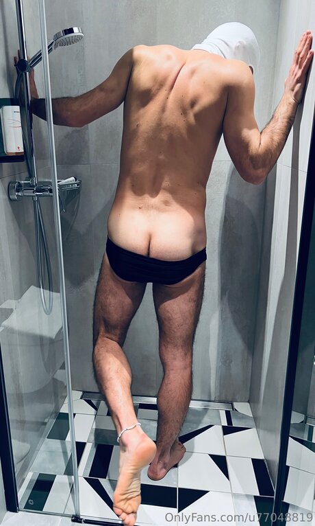 U77048819 star erotic images