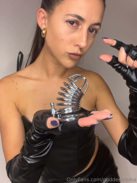 Goddessroma star erotic pic