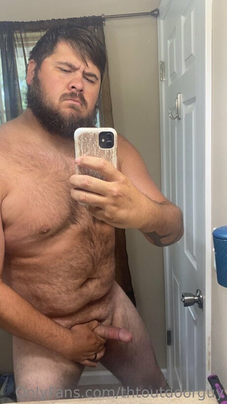 Thtoutdoorguy star exclusive photos