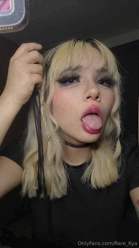 Rare Kya top model photos