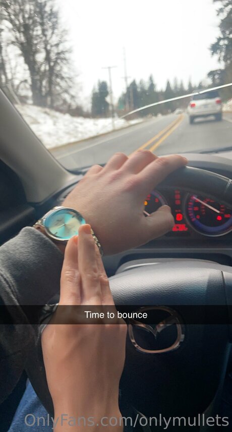 Onlymullets hot model gallery