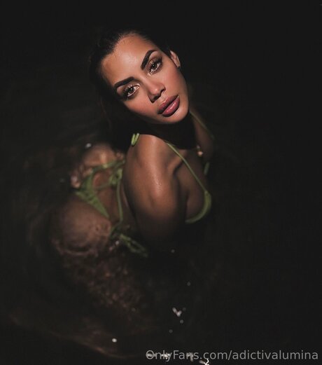 Adictivalumina model nice image