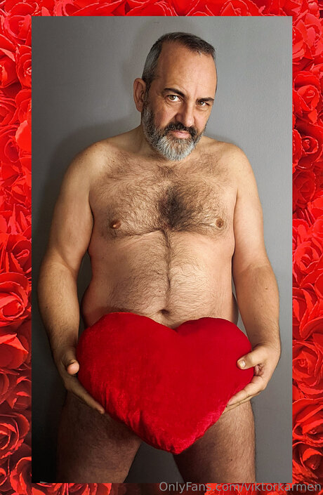 Viktorkarmen star erotic photo