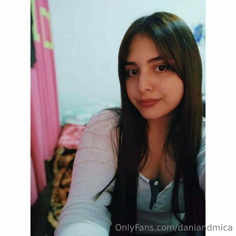 Miccamill xxx star photo