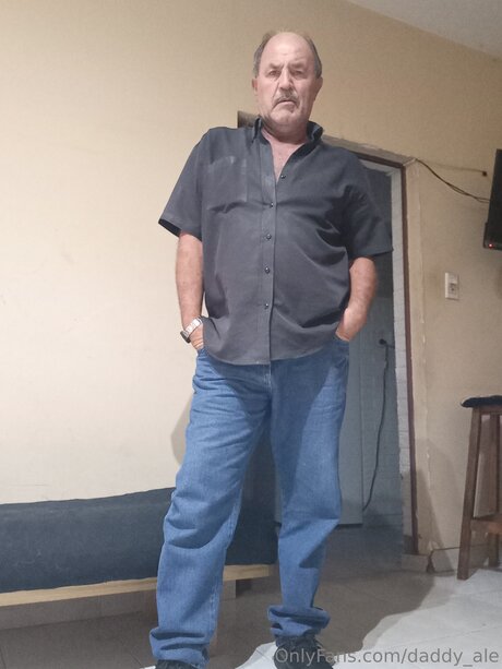 Daddy Ale model free pics
