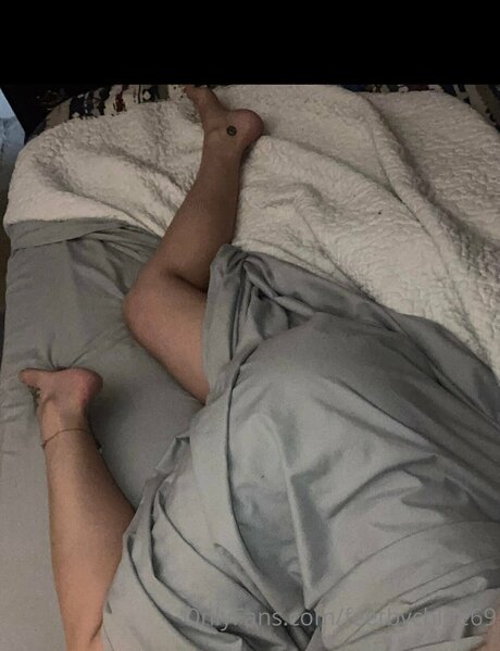 Feetbychloe69 hot model gallery