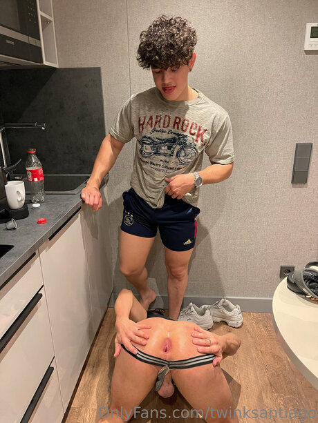 Twinksantiago model sexy photos