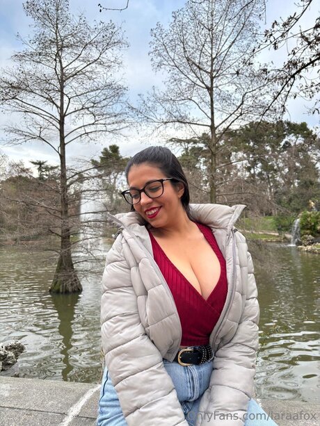 Laraafox model nice pictures