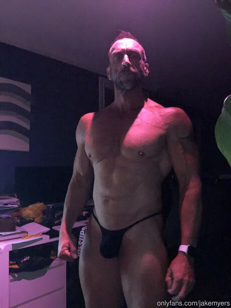 Jakemyers star sexy picture