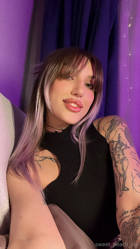 Alice Its Me porn actress galleries