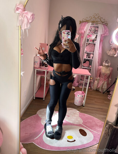 Buffholic best model pictures