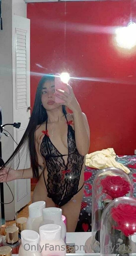 Kyjay21x model nude image