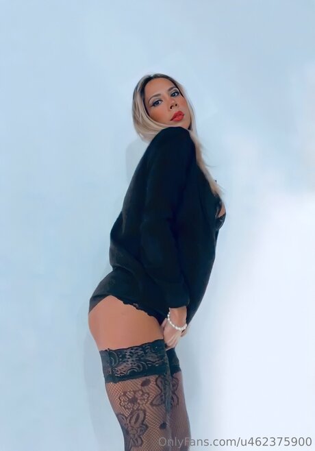 Lolavippp model sexy pictures