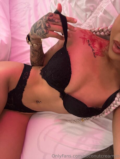 Coconutcreamxo pornographic star pics