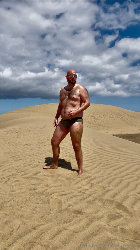 Furryoso model sex archive