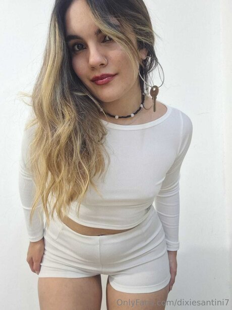 Dixiesantini7 actress pics