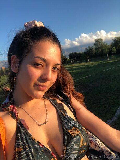 Juaniita Love model exclusive pictures