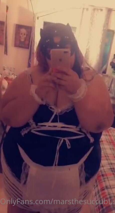 Marsthesuccubus sexy actress galleries