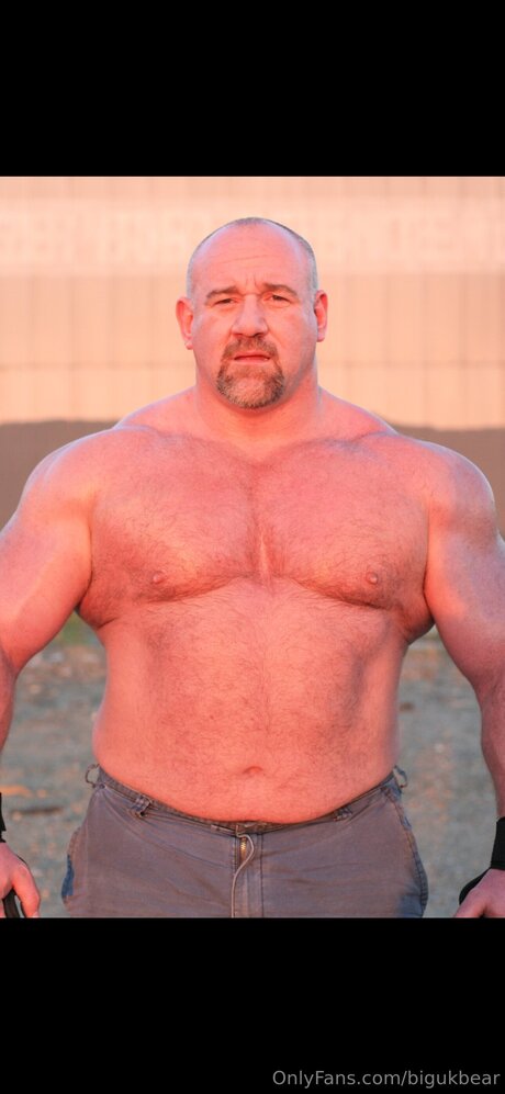 Bigukbear pornographic star archive