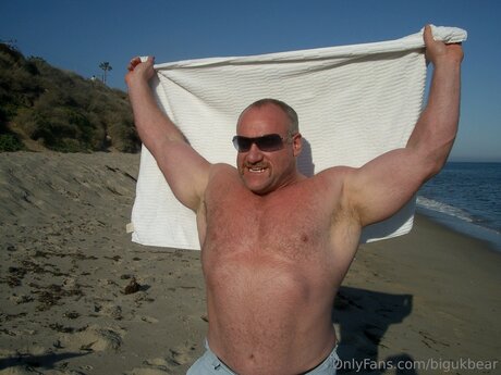 Bigukbear xxx star picture