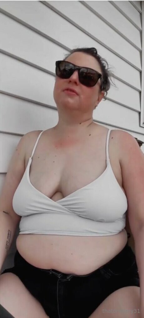 Thatoneamy44 model exclusive photos