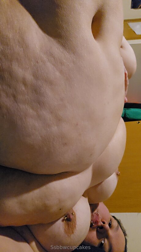 Ssbbwcupcakes art model pics