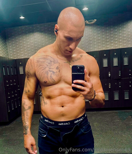 Jordanjensen69 star top photo
