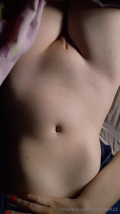 Bunnyhott22 Profile pic