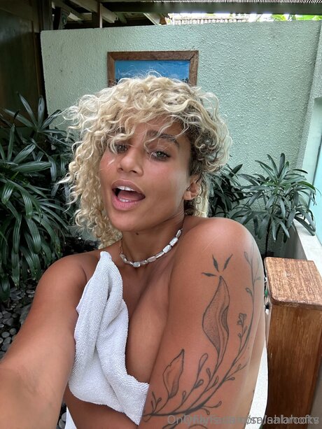 Salahoftv erotic actress photos