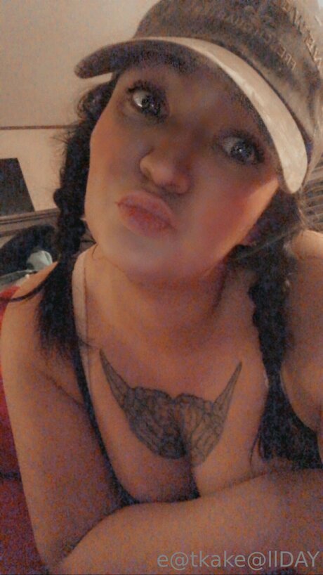 Eatkake model pretty picture