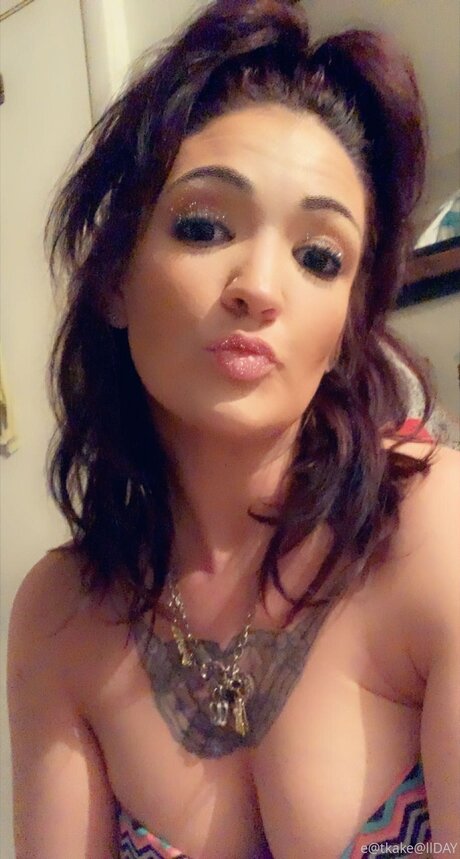 Eatkake pornstar nudes picture