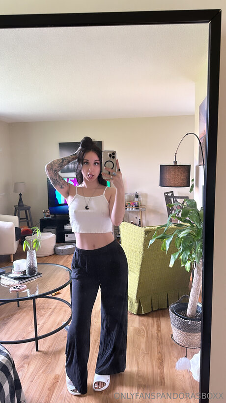 Prettypandora9 model best picture