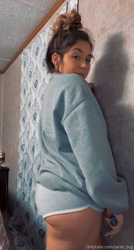 Sarah Bug model perfect pics