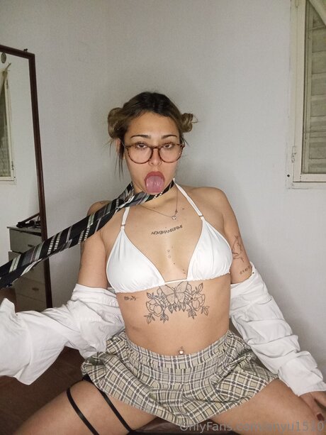 Anyu1510 nude model image