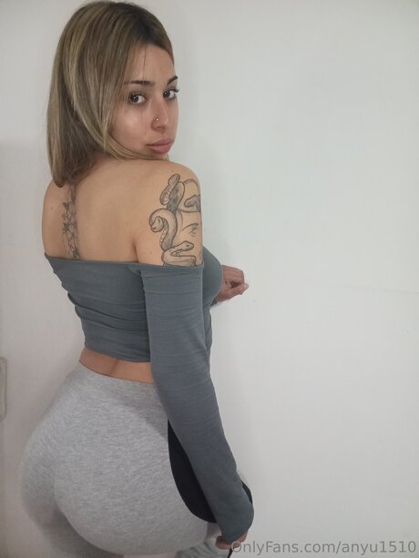 Anyu1510 erotic actress image