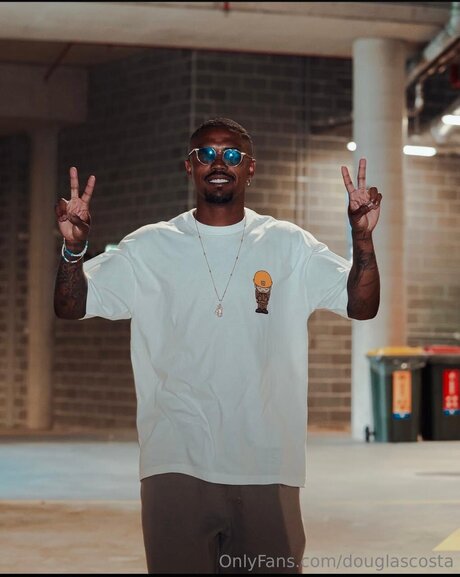 Douglascosta model best pics