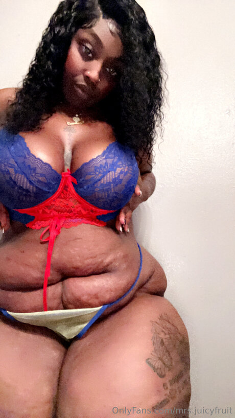 Mrs Juicyfruit adult actress img