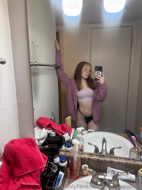 Notyourshortyy pornstar top image