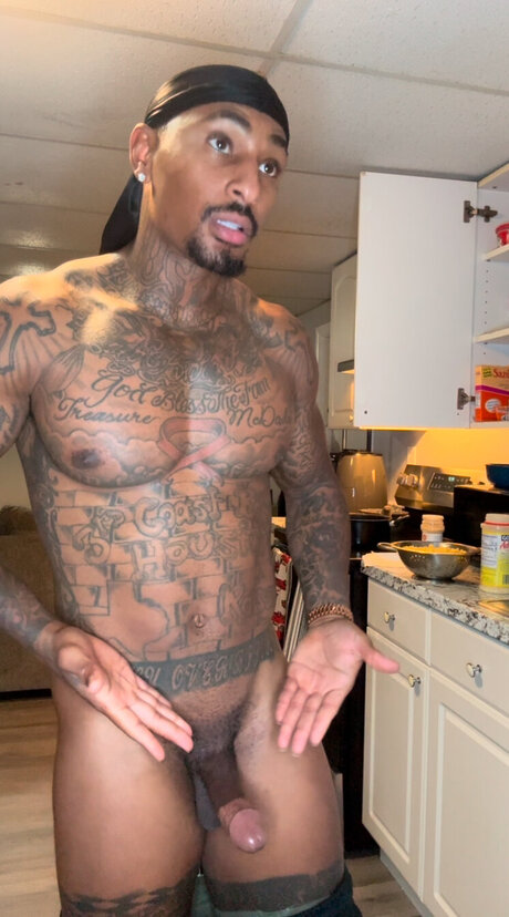 Kingmeans star sexy images