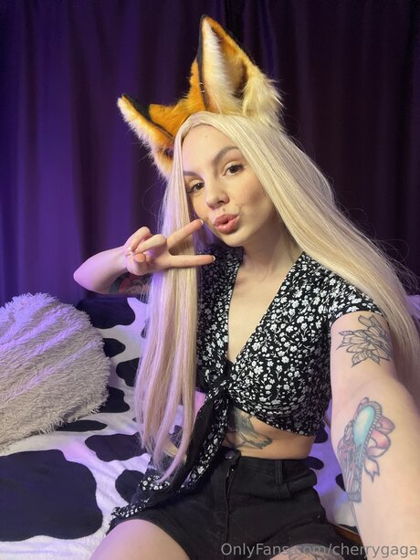 Cherrygaga model free images